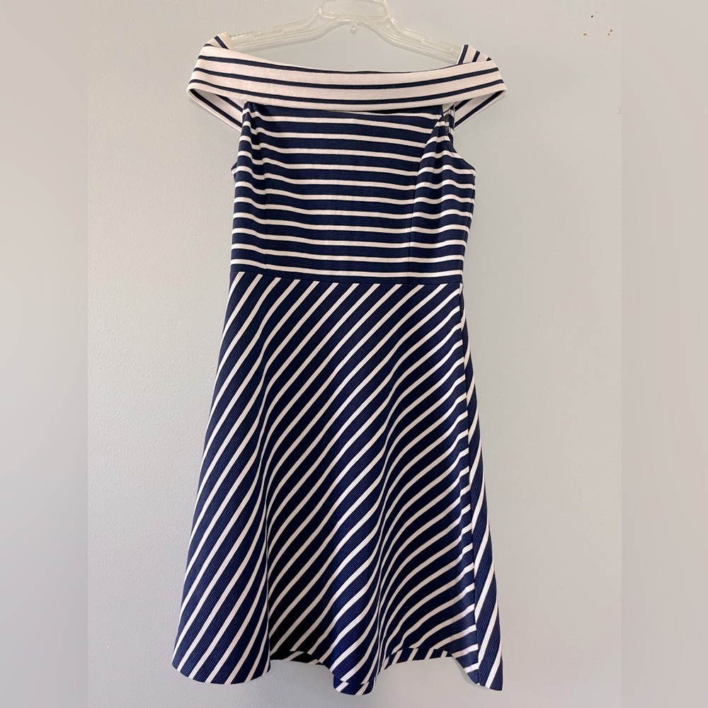 Vineyard vines stripped dress